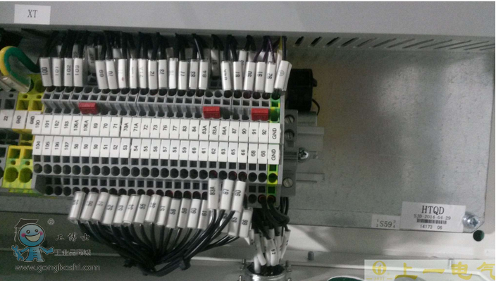 �������P늹�