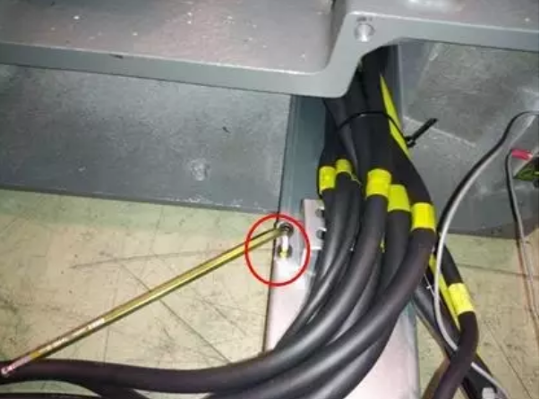 �l�ǿ�R-2000iϵ�ЙC���˱��w��|�Ĳ�ж���E13