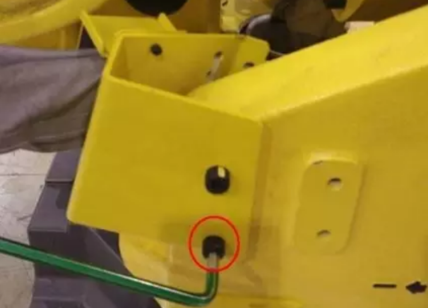 �l�ǿ�R-2000iϵ�ЙC���˱��w��|�Ĳ�ж���E15