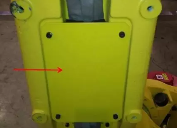 �l�ǿ�R-2000iϵ�ЙC���˱��w��|�İ��b���E