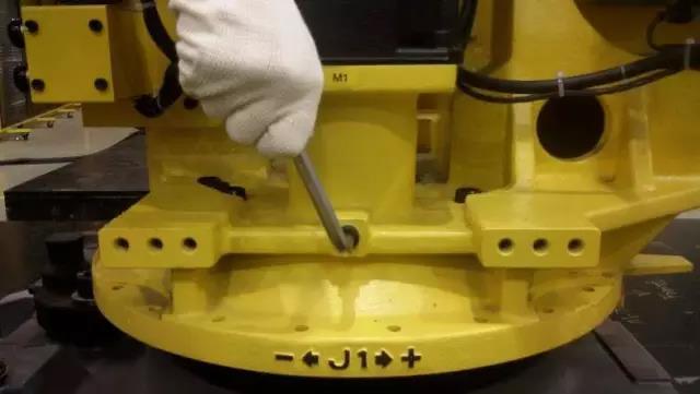 R-2000iB�C(j��)����3�걣�B(y��ng)3