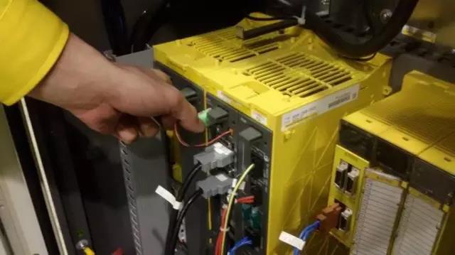 R-2000iB�C(j��)����3�걣�B(y��ng)-26