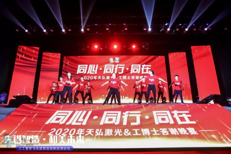 ����ʿ&middot;��뼤��������x����A�M�չ٣�