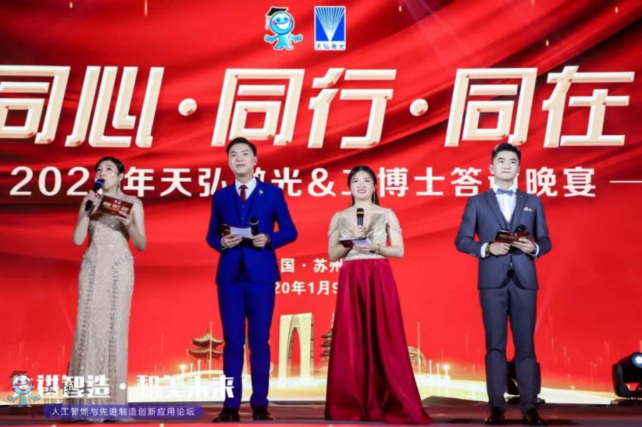 ����ʿ&middot;��뼤��������x����A�M�չ٣�