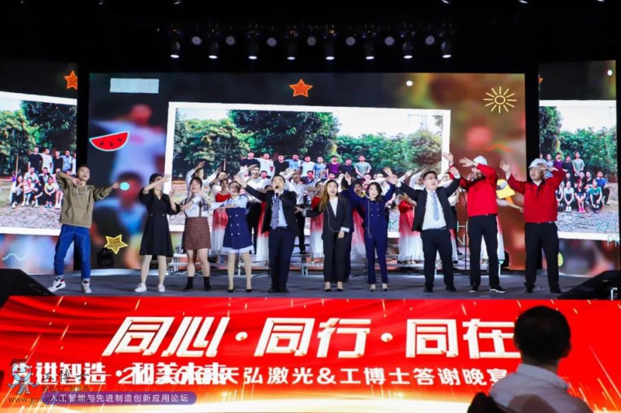 ����ʿ&middot;��뼤��������x����A�M�չ٣�