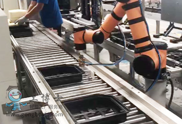 �۲��C���ˣ��۲��f(xi��)���C����ͿÓģ��-��܇���{(di��o)�Vо���죬AUBO�C����