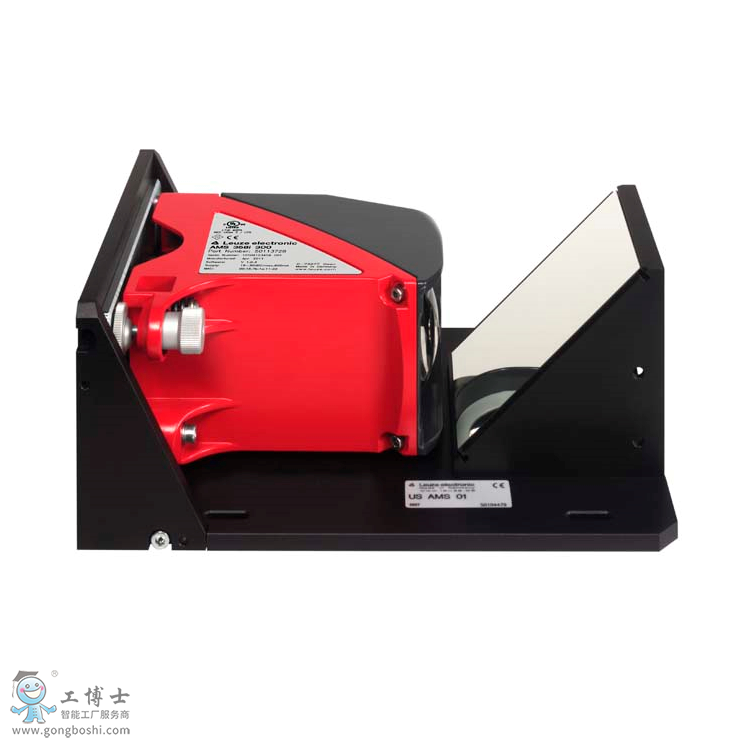 ���A����