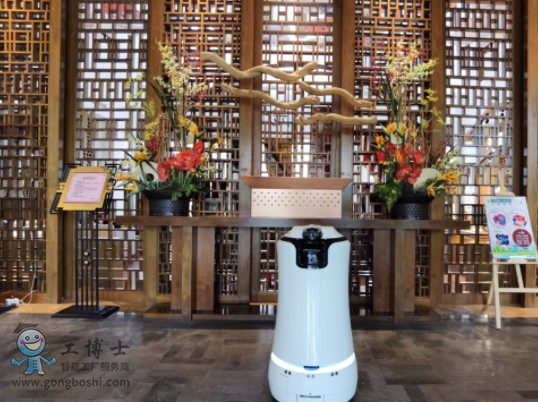 ����C����