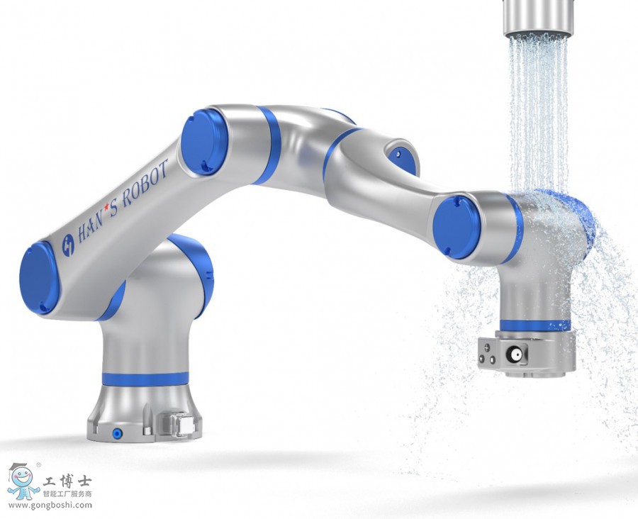 ����C����