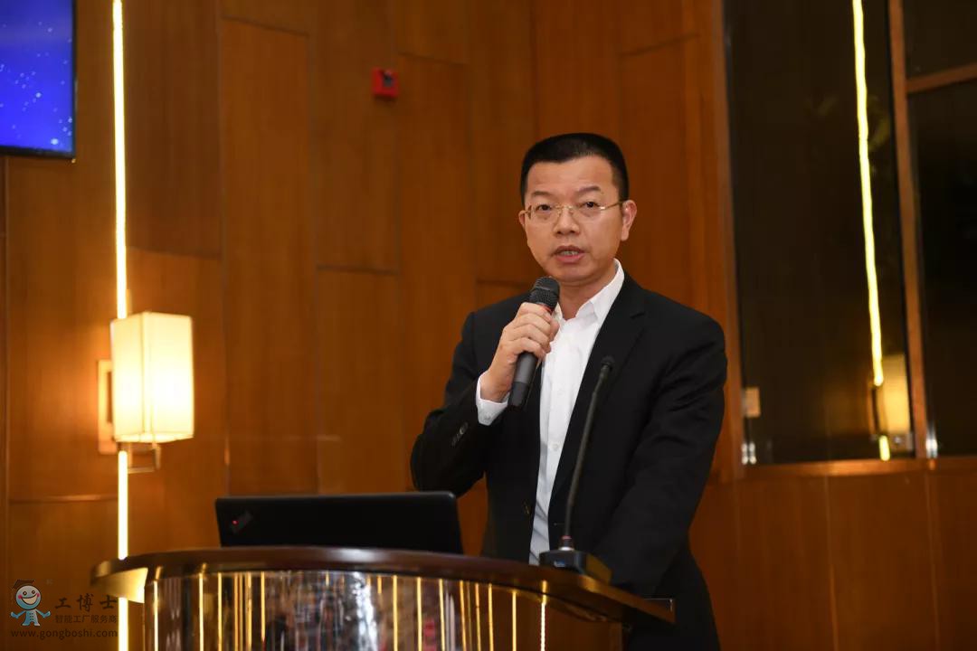 ����ף�R����ʿ���ߌ��˹�����Փ���A�M��Ļ(�D4)