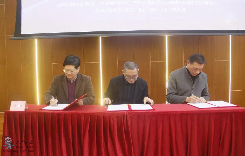 ����ף�R����ʿ���ߌ��˹�����Փ���A�M��Ļ(�D1)