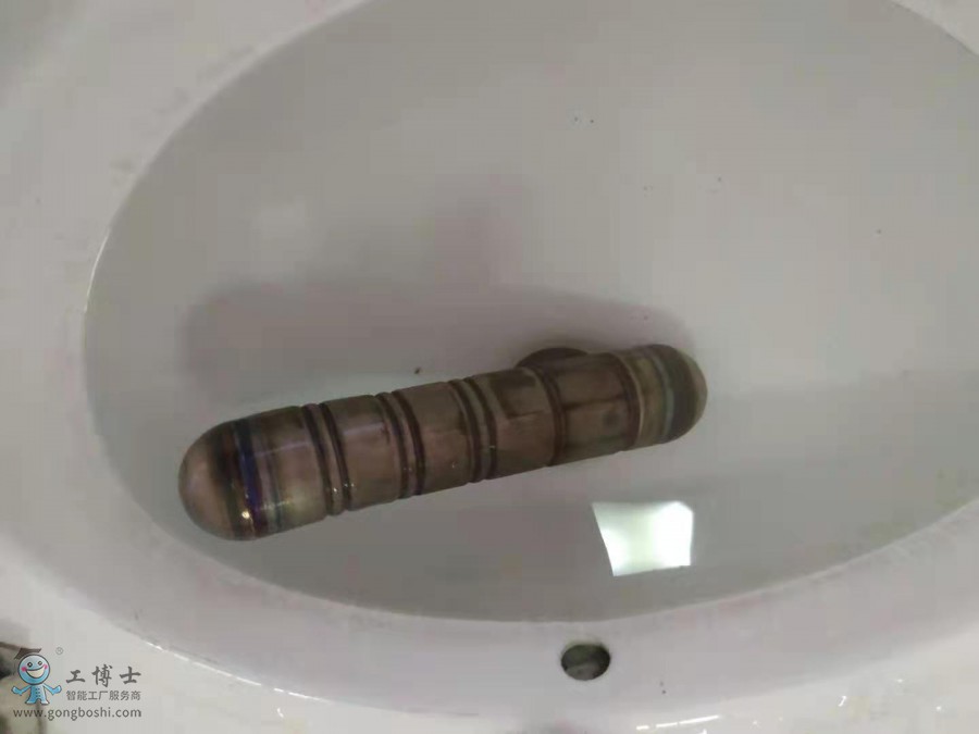 ����{��Magnetrol����