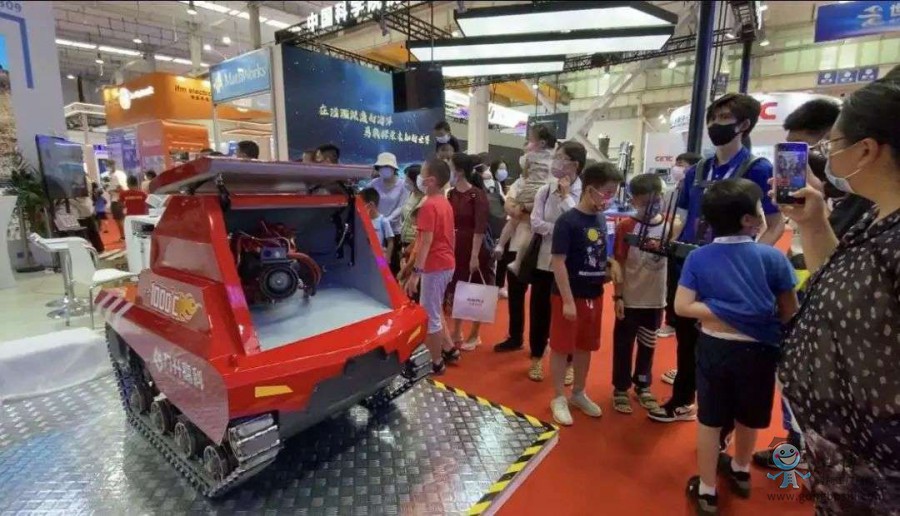 �����C����