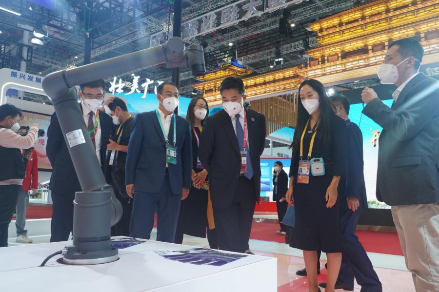 �M�����𱬁��u�����B�����@����a�����f���C���˴�Ů���